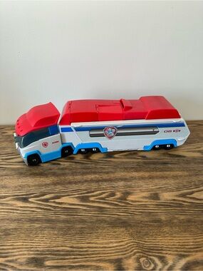 Paw Patrol Hauler toy